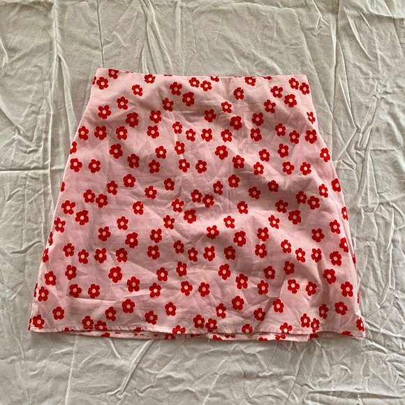 Pink and red floral mini skirt - Picture 1 of 2